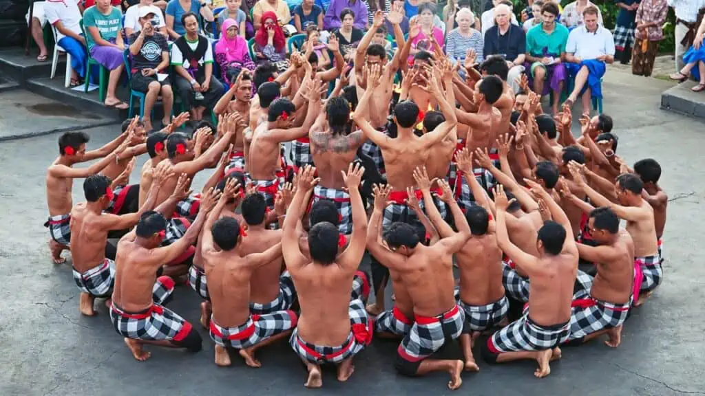 Dansul Kecak în Uluwatu, Bali