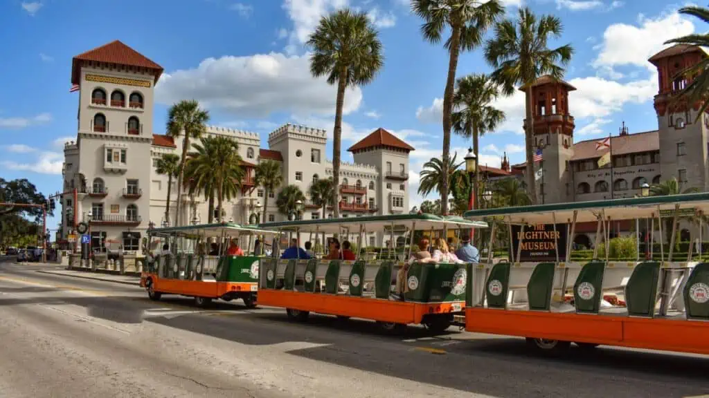 Tur cu căruciorul în orașul vechi St. Augustine, Florida